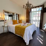 Πανσιόν Claren's Boutique 3*