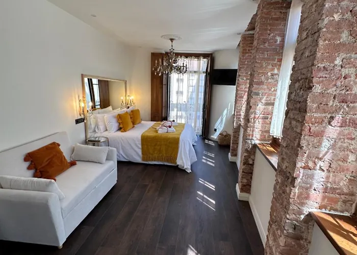 Claren's Boutique Pensión 3*